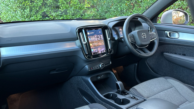 Volvo XC40 2.0 B3P Core 5dr Auto Petrol Estate